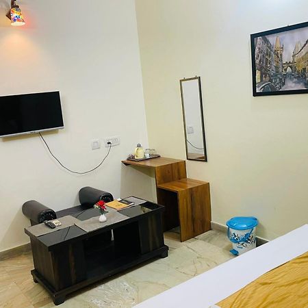Shankar Vilaas -A Boutique Stay Forigners Choice Near Ghats And Temples พาราณสี ภายนอก รูปภาพ
