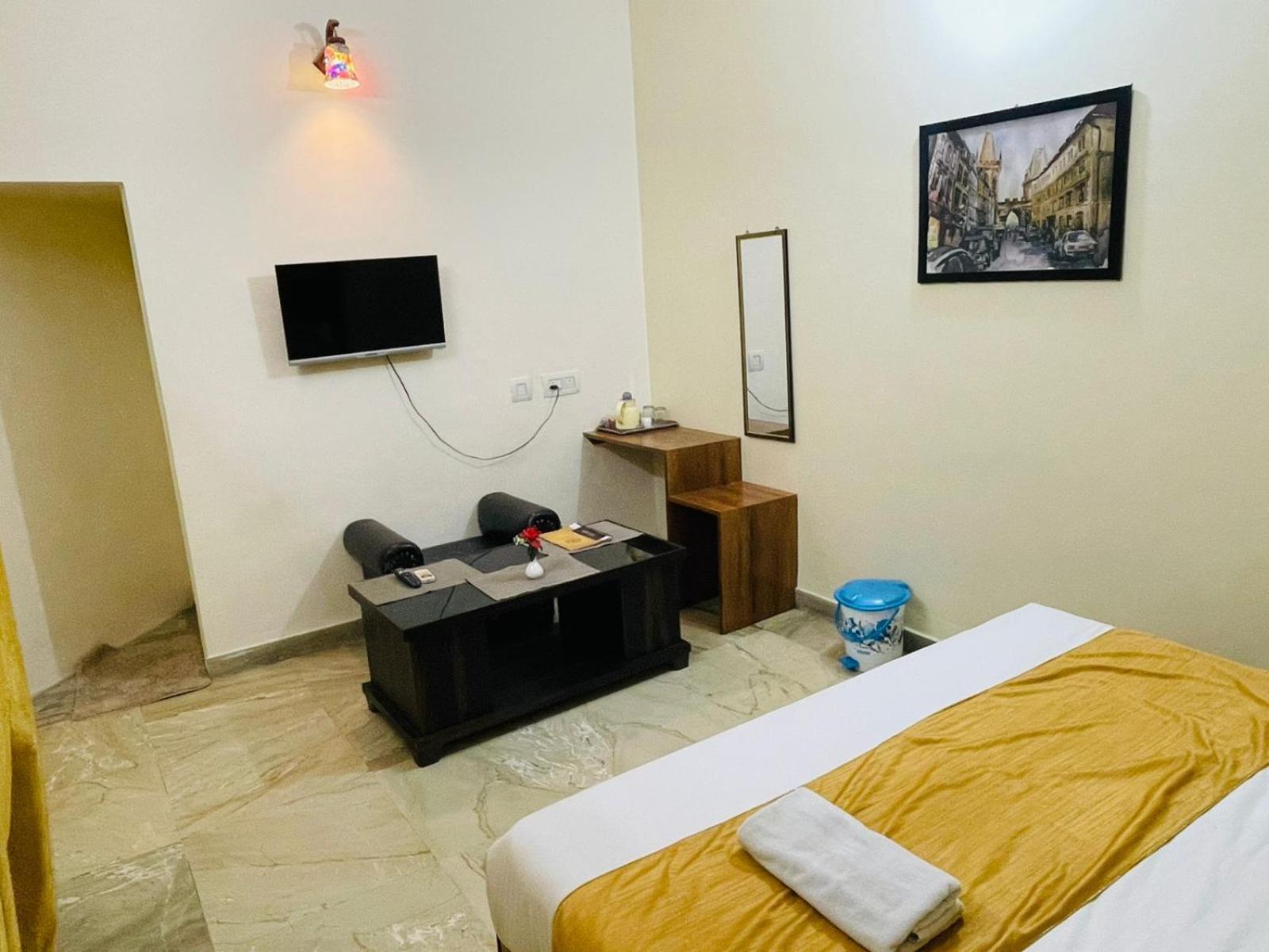 Shankar Vilaas -A Boutique Stay Forigners Choice Near Ghats And Temples พาราณสี ภายนอก รูปภาพ