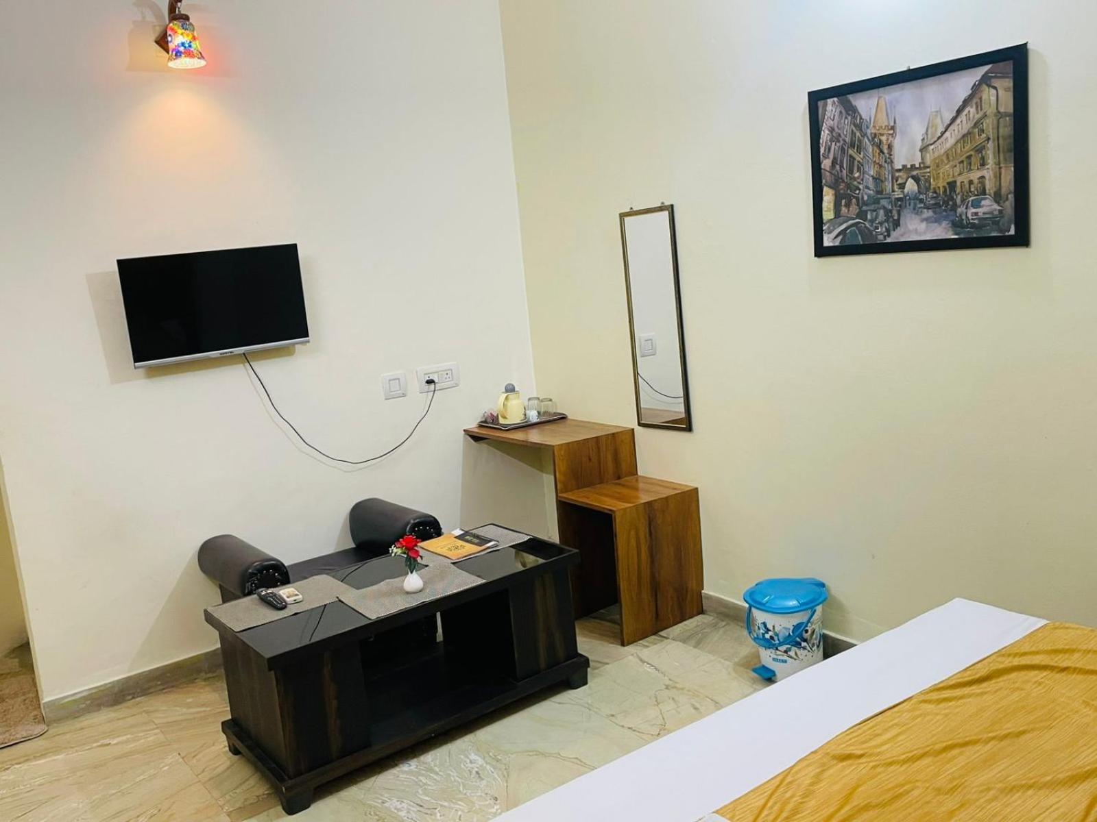 Shankar Vilaas -A Boutique Stay Forigners Choice Near Ghats And Temples พาราณสี ภายนอก รูปภาพ
