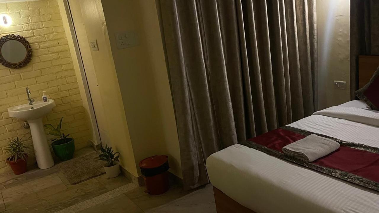 Shankar Vilaas -A Boutique Stay Forigners Choice Near Ghats And Temples พาราณสี ภายนอก รูปภาพ